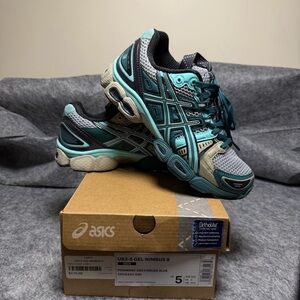 Asics UB3-S Gel-Nimbus 9 Kiko Kostadinov Piedmont Grey Aruba Blue Mens 5 Wmns 6